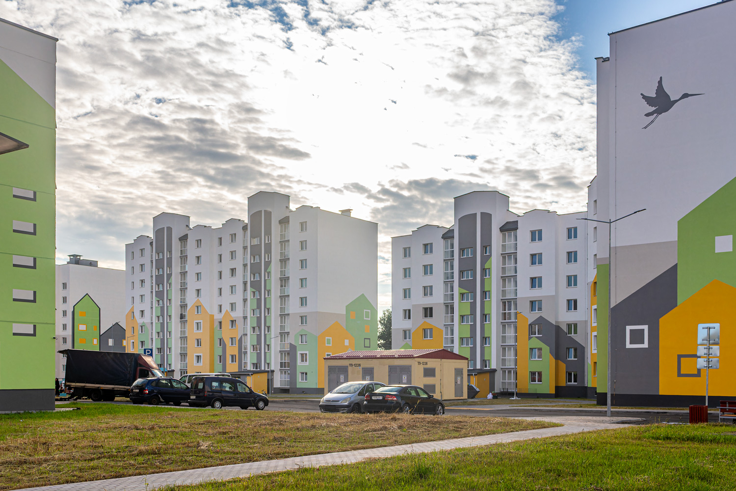 Фаниполь, Зелёная улица, 21 корп. 2; Зелёная улица, 21 корп. 3