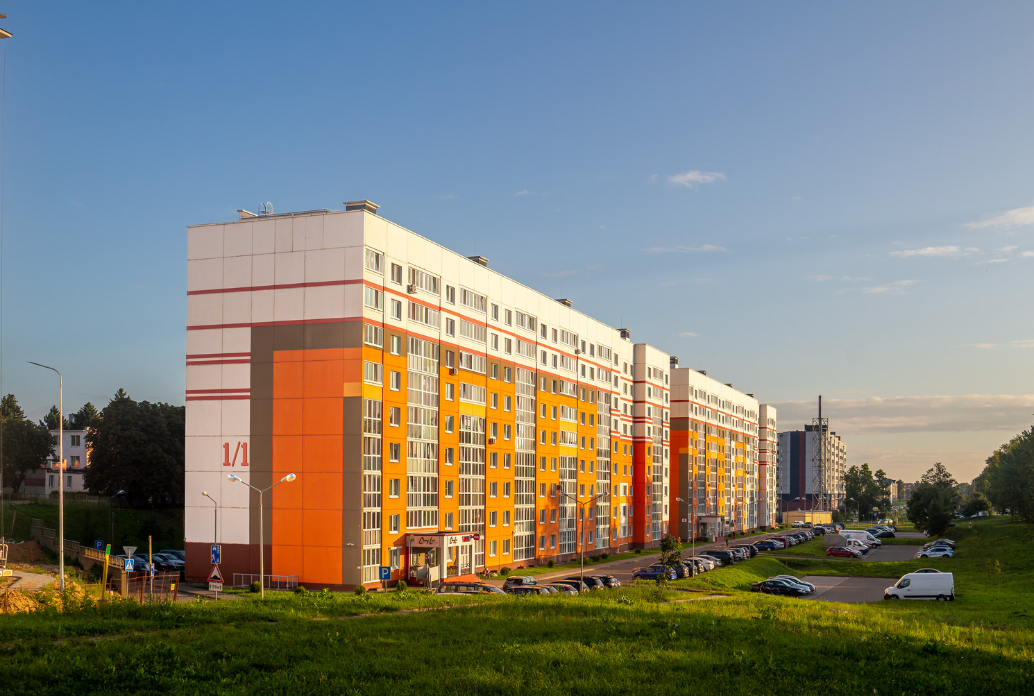 Фаниполь, Брестская улица, 1 корп. 1
