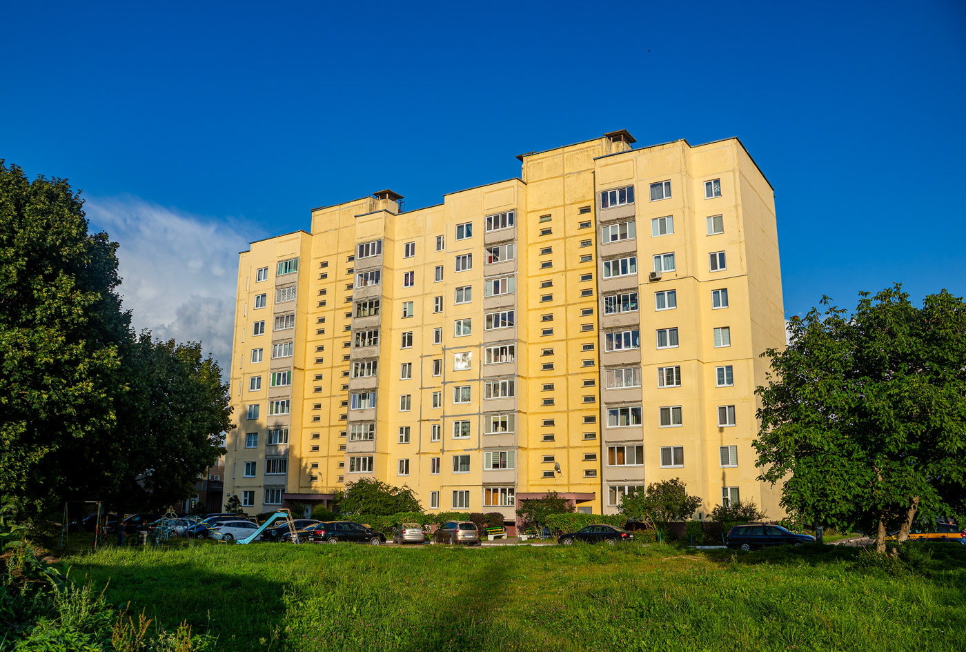 Фаниполь, Комсомольская улица, 2