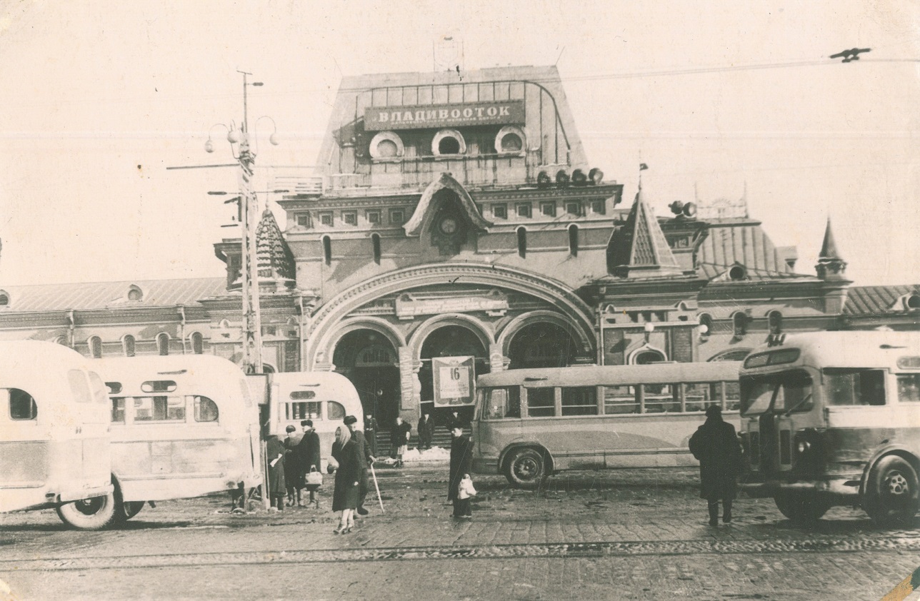 Владивосток, Алеутская улица, 2