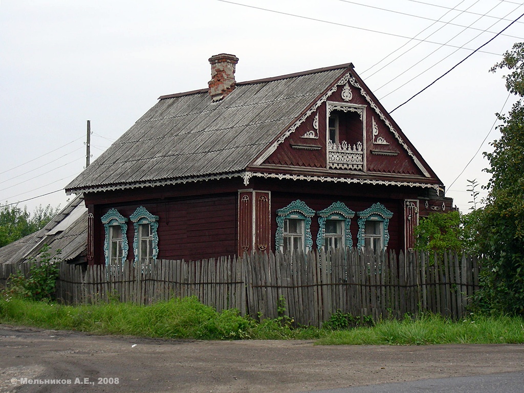 Родники, Улица Марии Ульяновой, 12. Резные орнаменты (кроме наличников)