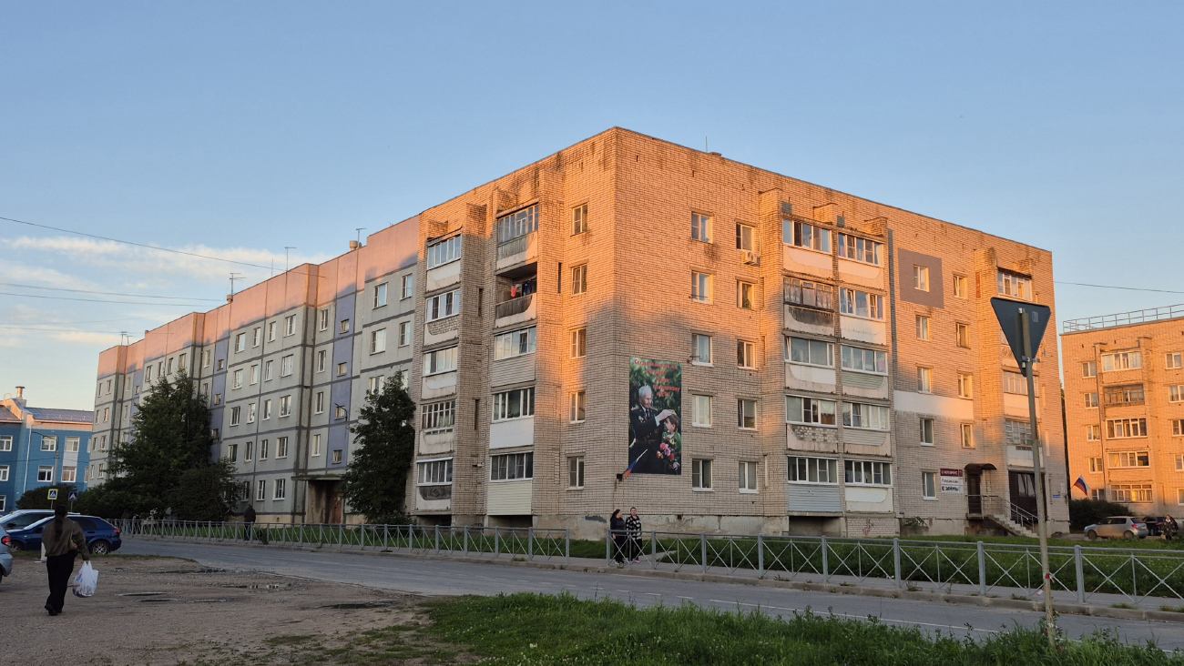 Сокол, Советская улица, 66 (подънзды 3-5); Советская улица, 66 (подъезды 1-2)