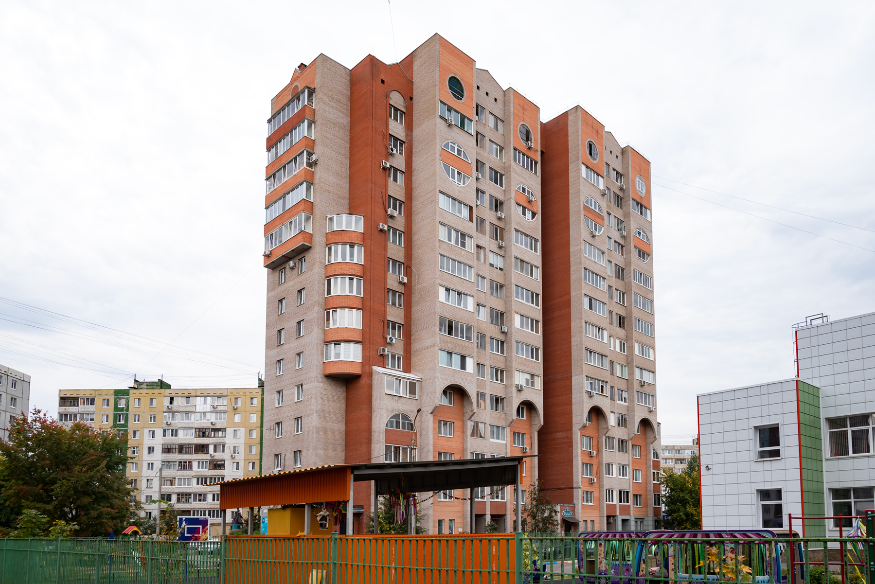 Ufa, Улица Юрия Гагарина, 44/1