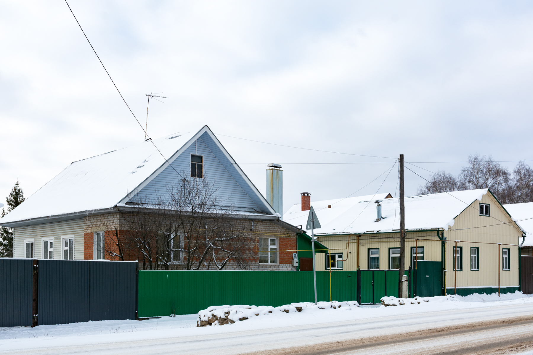 Бирск, Коммунистическая улица, 96; Коммунистическая улица, 94