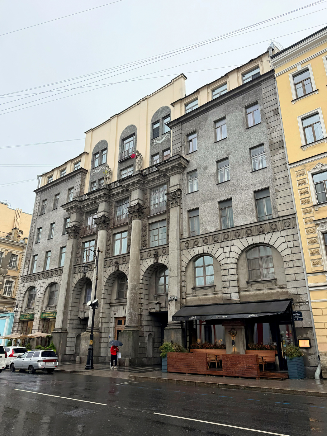 Санкт-Пецярбург, Улица Пестеля, 7