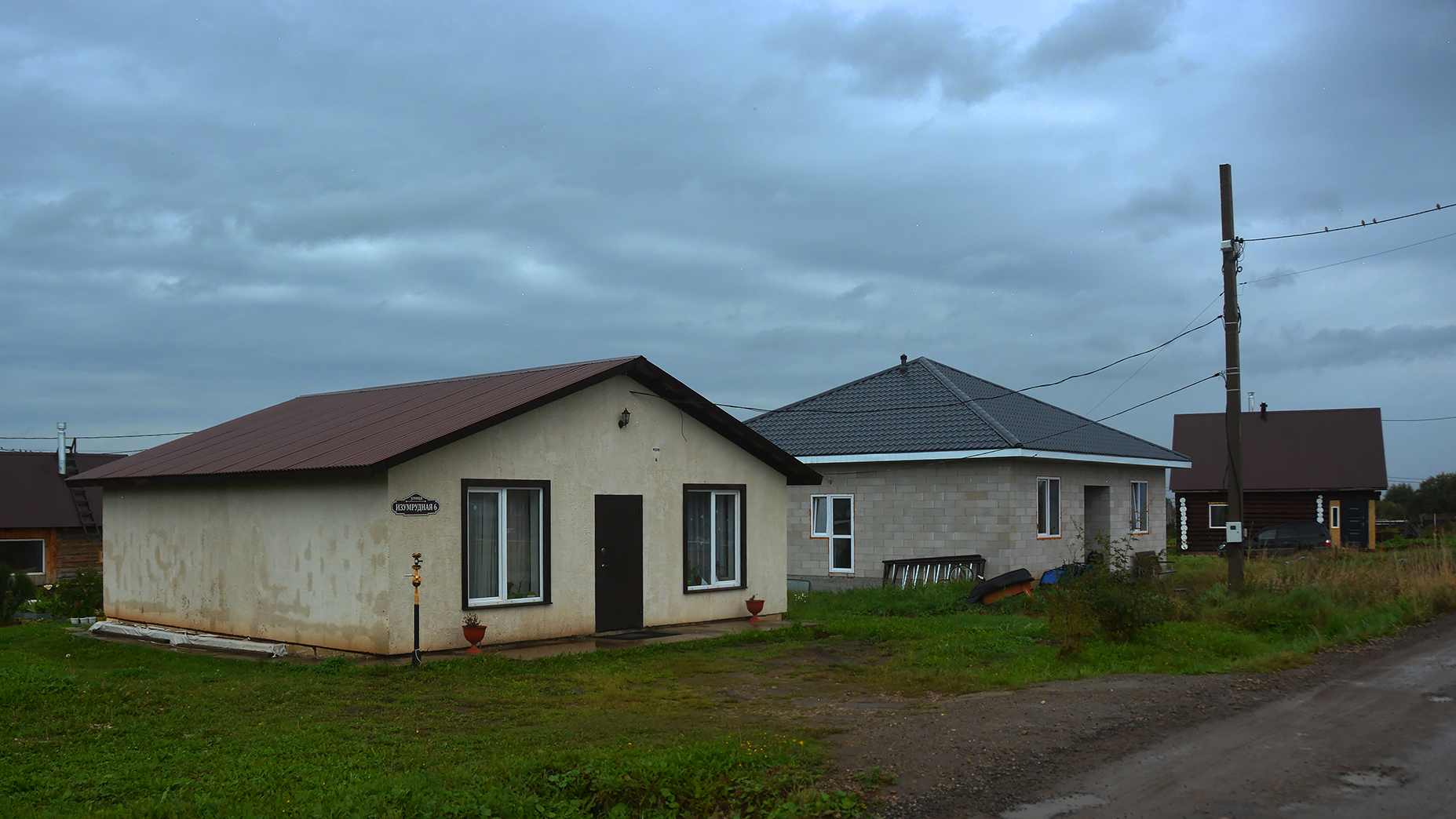 Permsky district, other localities, Дер. Мокино, Изумрудная улица, 6; Дер. Мокино, Изумрудная улица, 4; Дер. Мокино, Изумрудная улица, 2