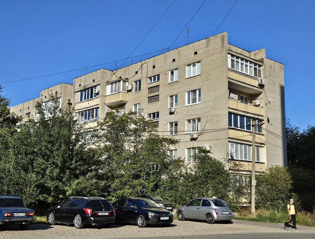 Минеральные Воды, Бештаугорская улица, 1