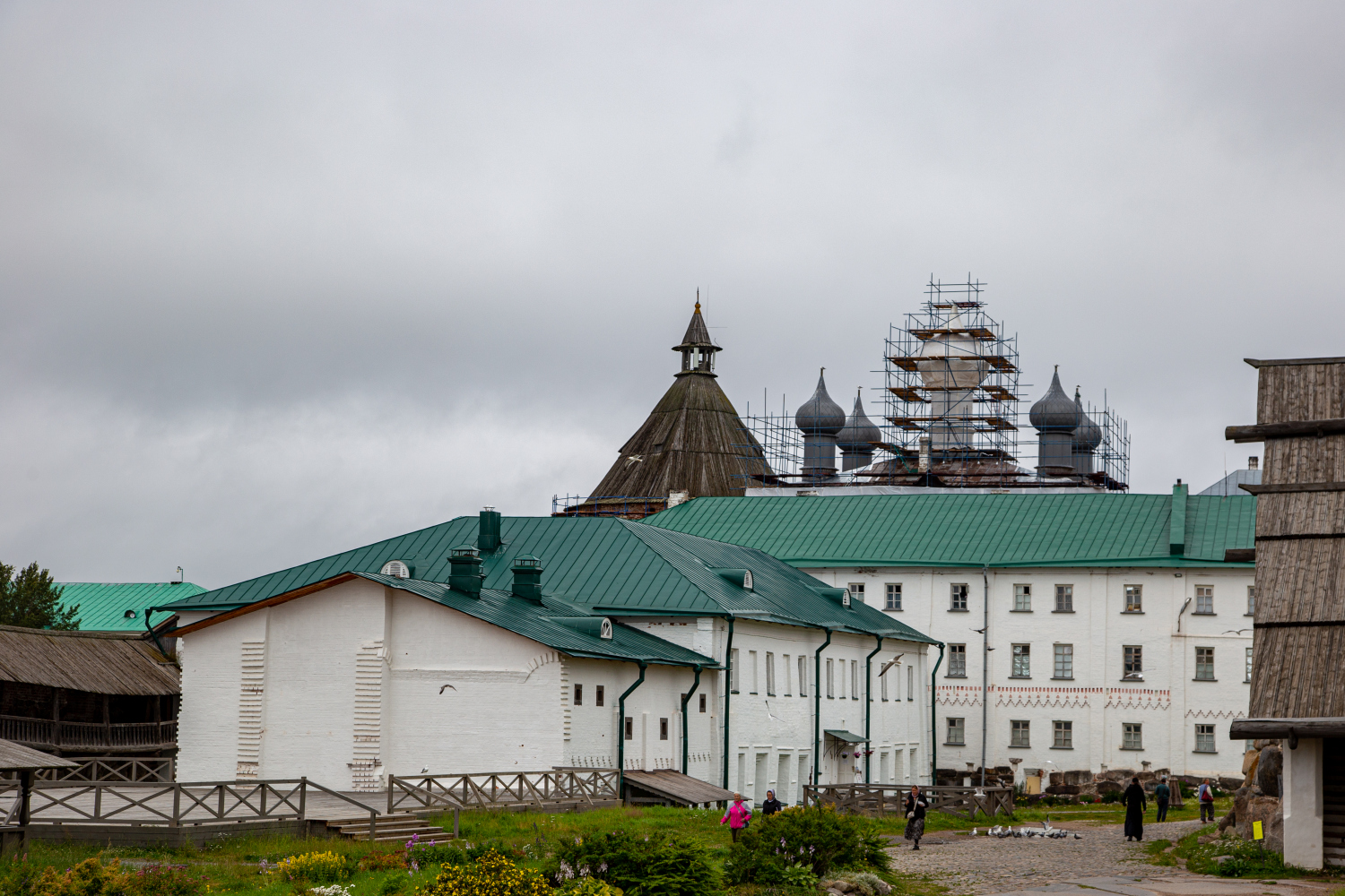 Приморский район, прочие н.п., пос. Соловецкий, набережная бухты Благополучия, 1 корп. 10