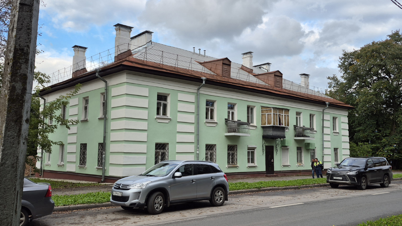 Череповец, Улица Максима Горького, 51 / Улица Карла Маркса, 72