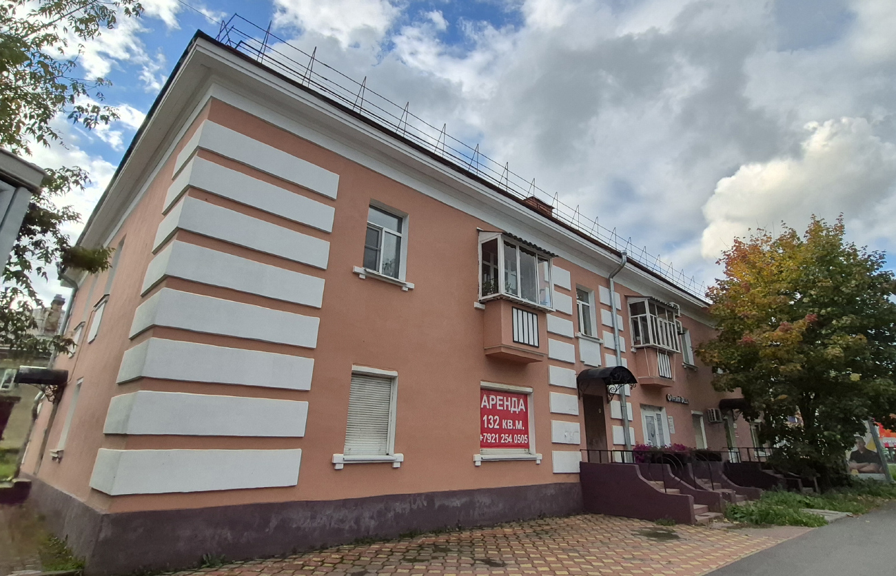 Череповец, Улица Максима Горького, 57 / Проспект Победы, 50