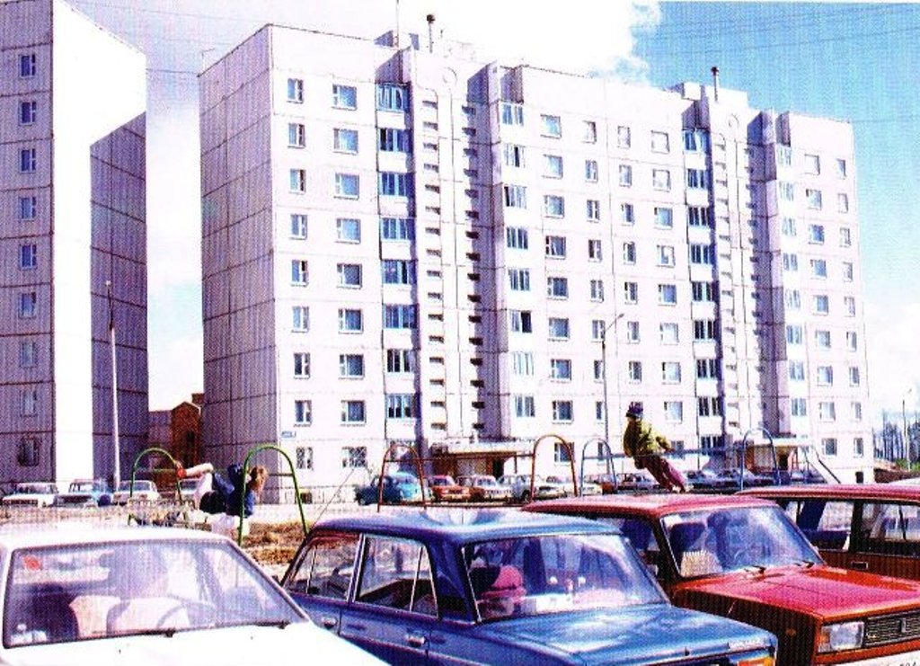 Лангепас, Улица Мира, 10