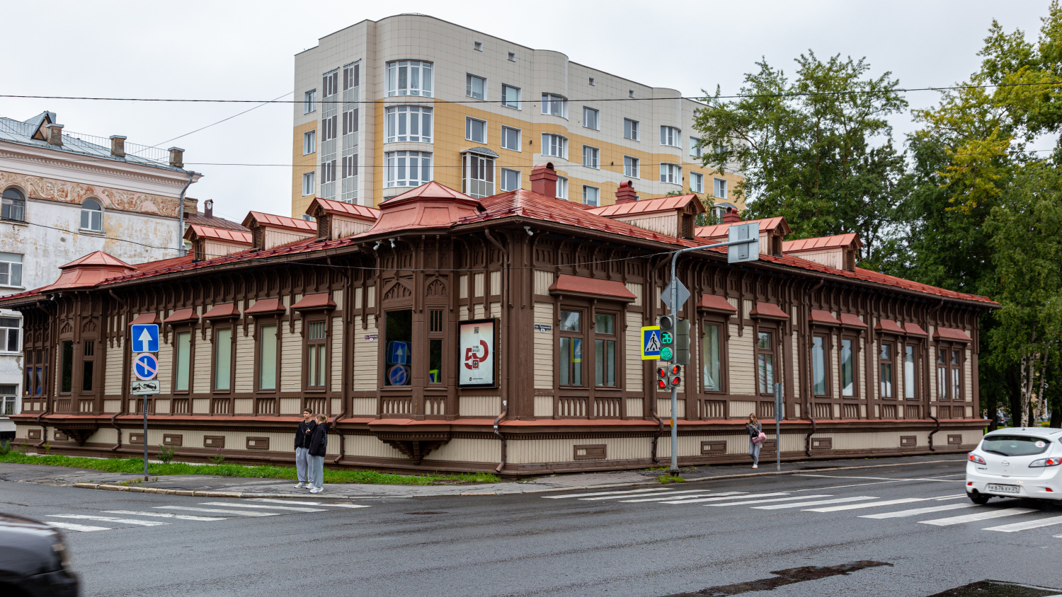 Archangielsk, Улица Логинова, 9 / Троицкий проспект, 91