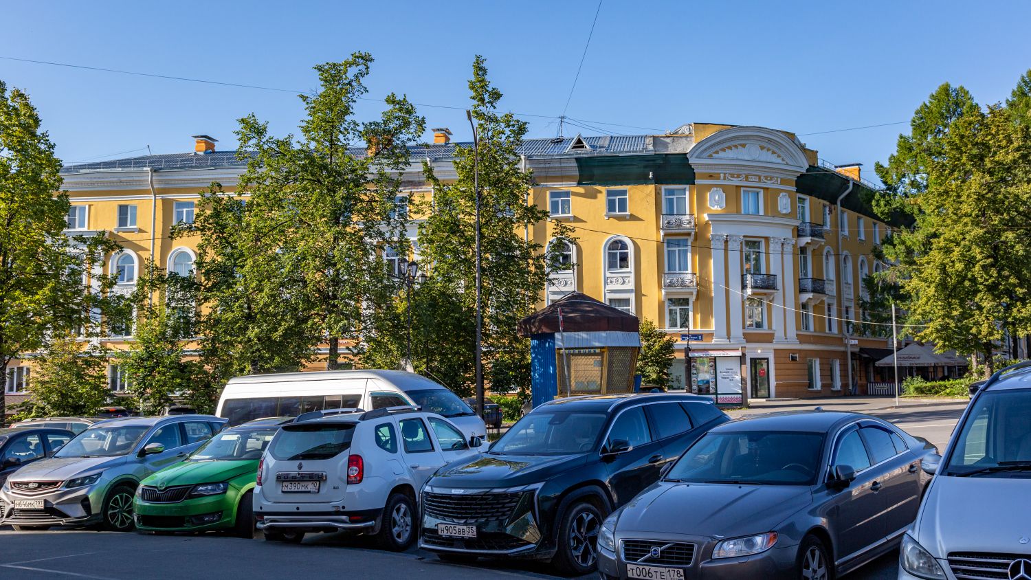 Петрозаводск, Улица Герцена, 28 / Улица Фридриха Энгельса, 13