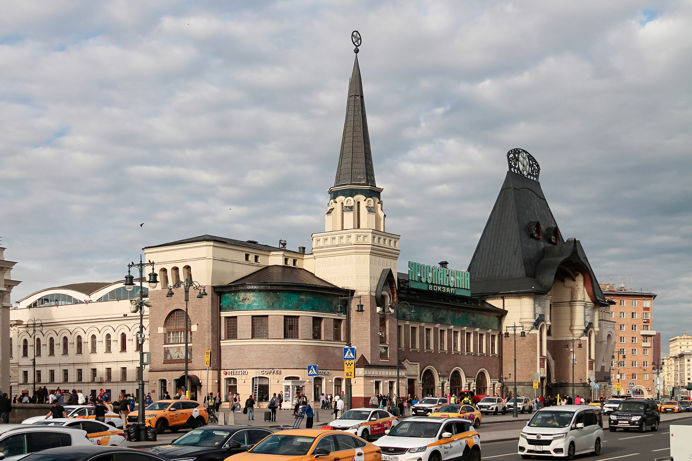Москва, Комсомольская площадь, 5