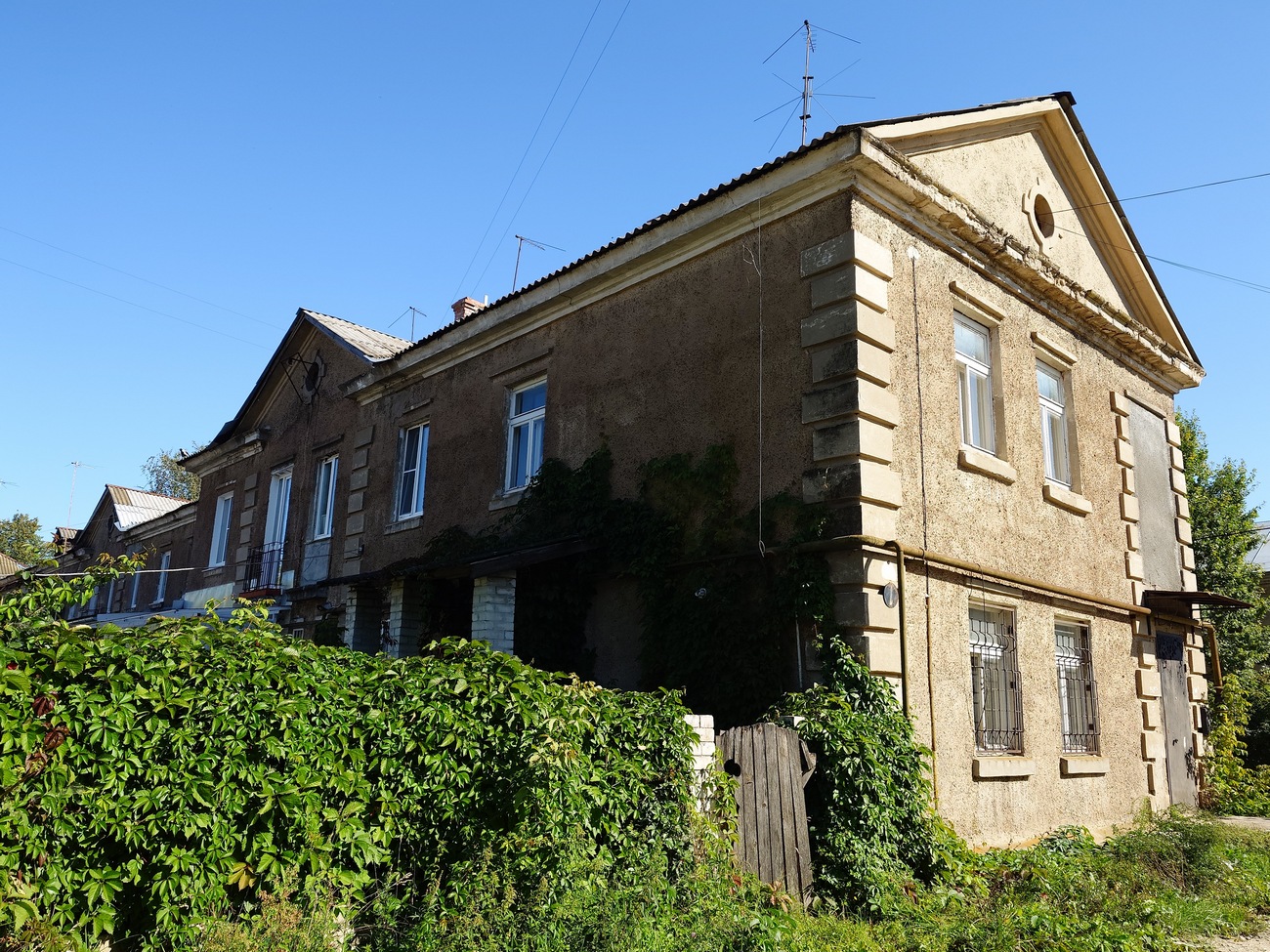Заволжье, Улица Лермонтова, 1