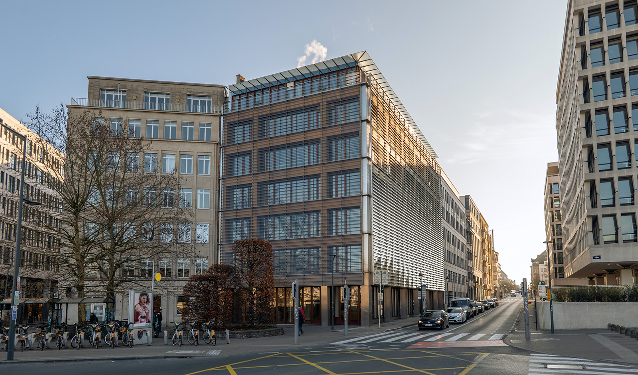 Брюссель, Avenue Marnix, 30; Avenue Marnix, 28