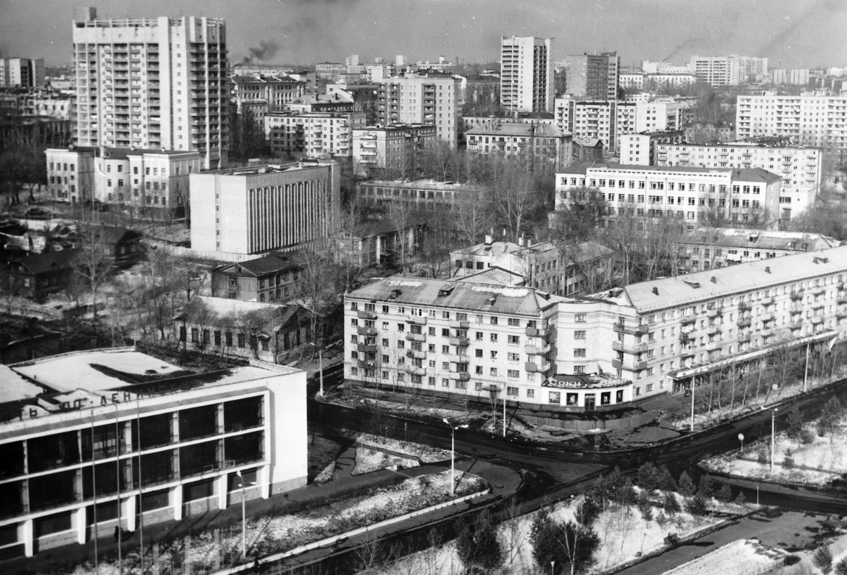 Хабаровск, Улица Тургенева, 92; Амурский бульвар, 3