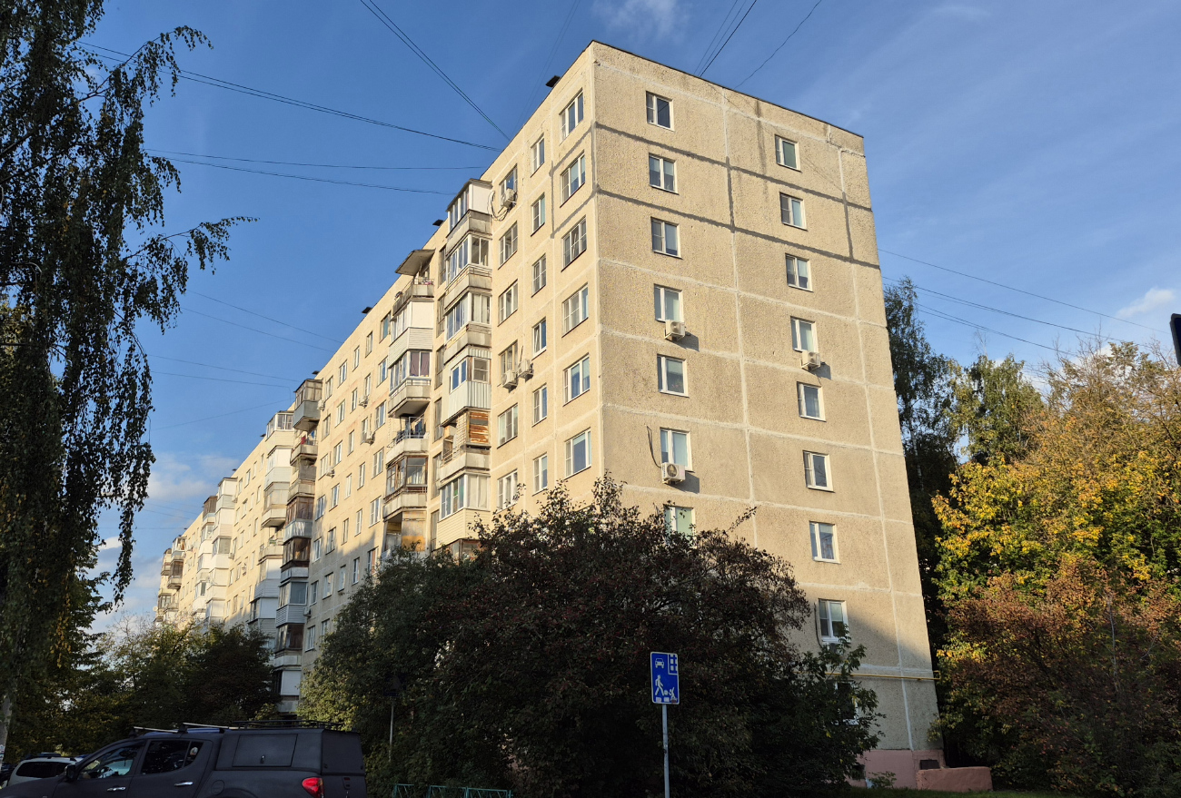 Красногорск, Улица Карбышева, 15