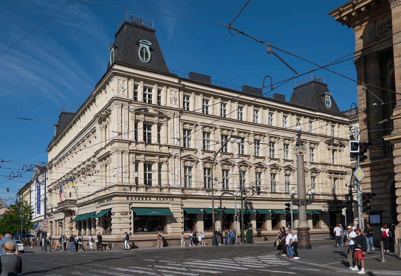 Прага, Národní, 1012/1-3 / Smetanovo nábřeží, 2