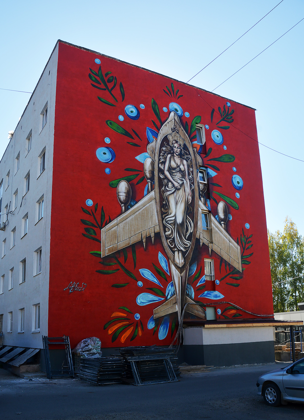 Пермь, Улица Пушкина, 110. Монументальное искусство (мозаики, росписи, барельефы, сграфито)