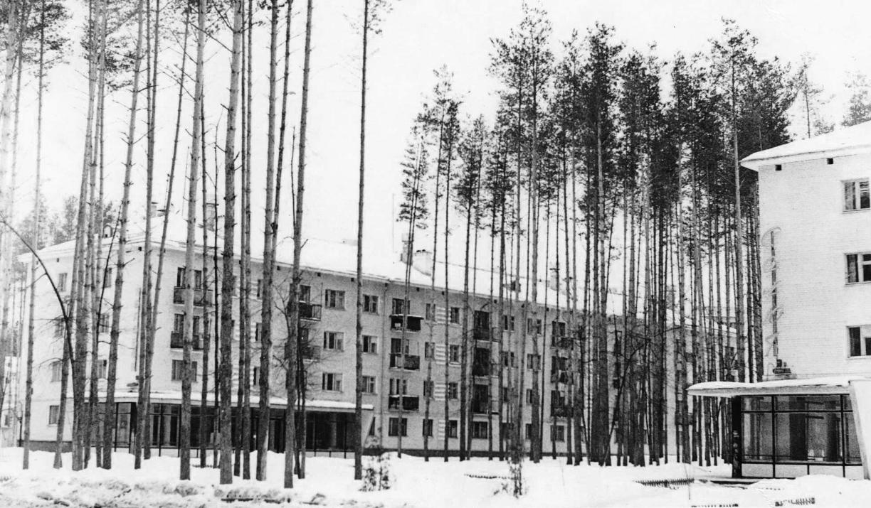Саров, Улица Академика Харитона, 13; Улица Академика Харитона, 15