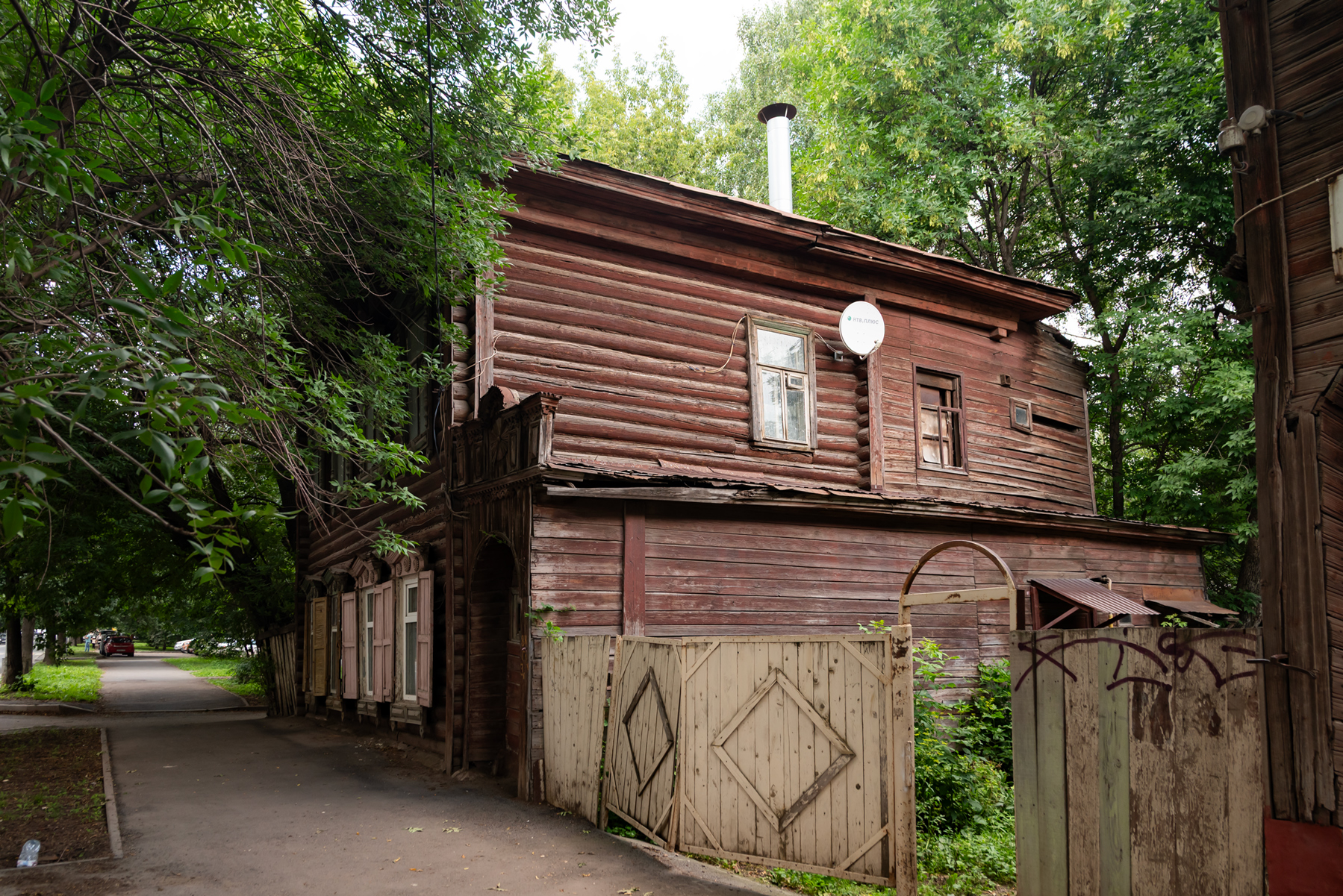 Уфа, Коммунистическая улица, 99