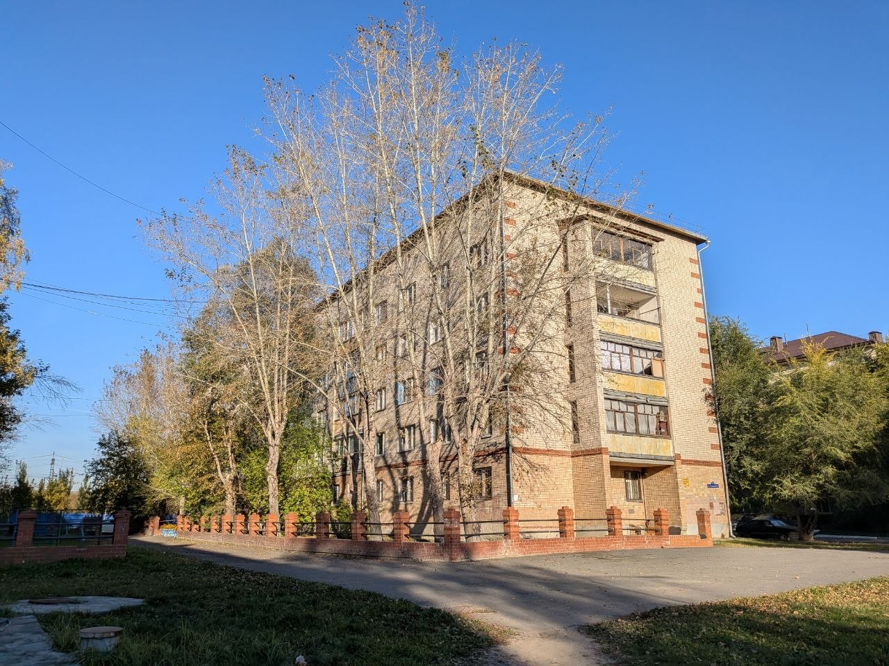 Тюмень, Станционная улица, 18
