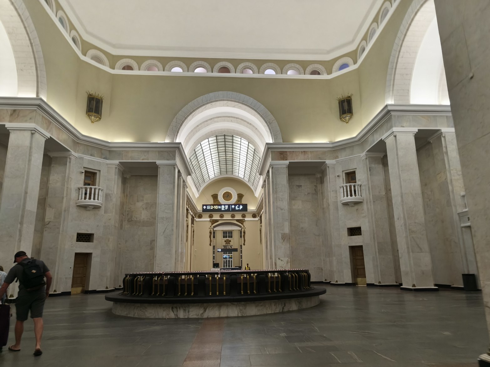 Курск, Привокзальная площадь, 1