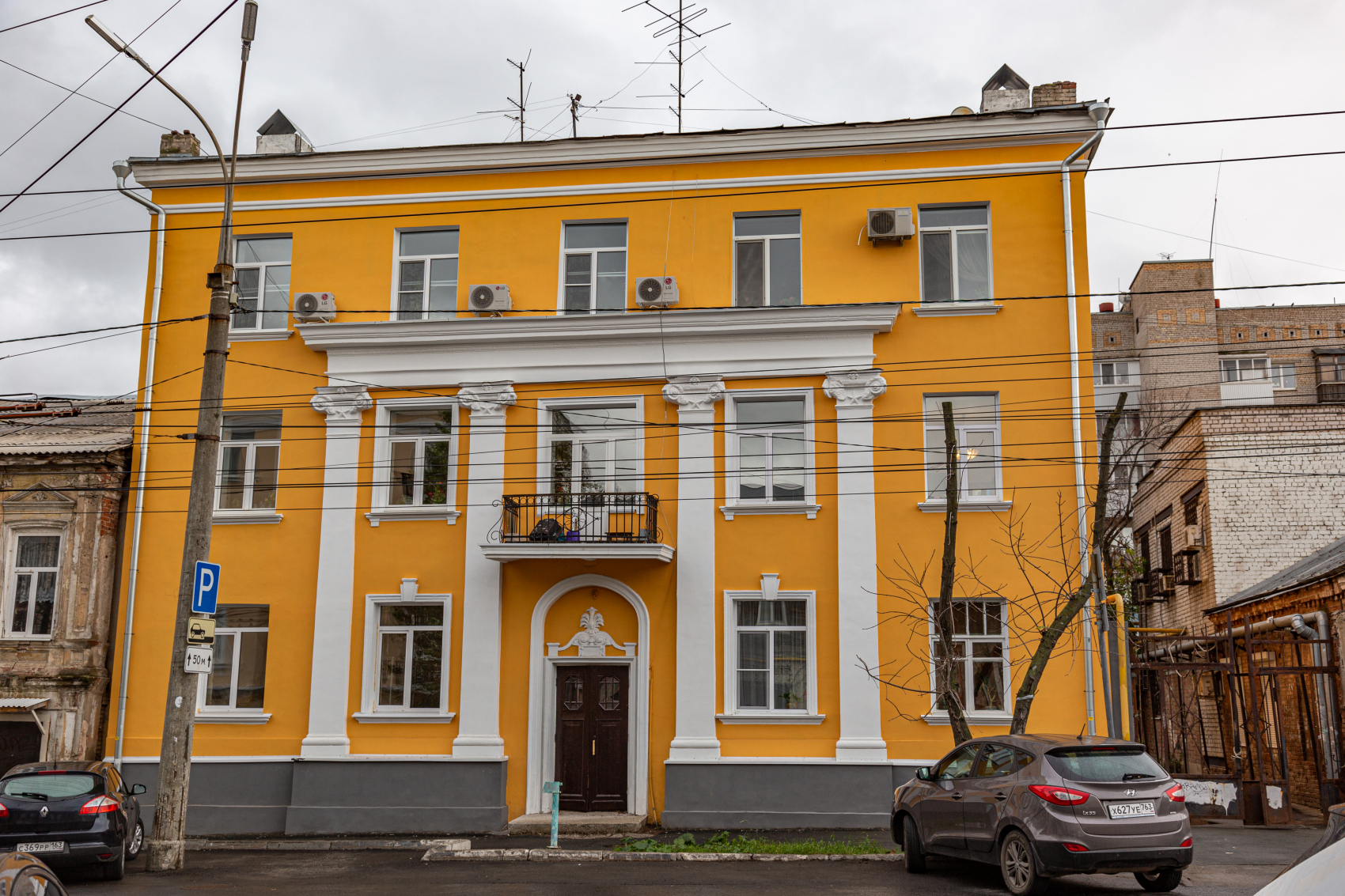 Самара, Некрасовская улица, 69. Декор из литого чугуна