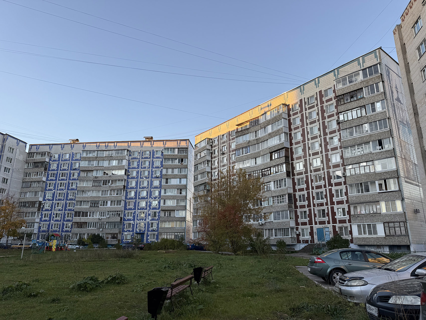 Ковров, Комсомольская улица, 97; Улица Строителей, 3