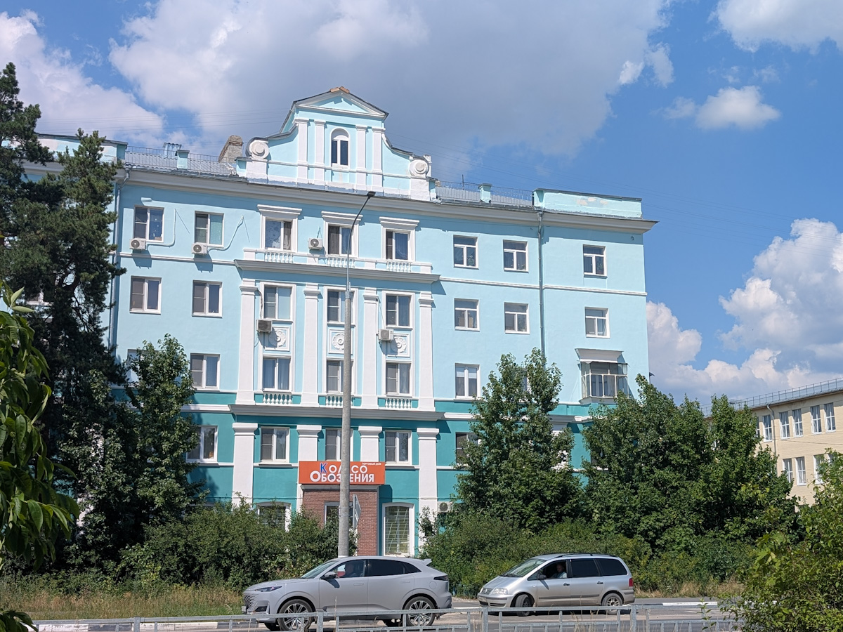 Дзержинск, Проспект Ленина, 73 / Переулок Жуковского, 1