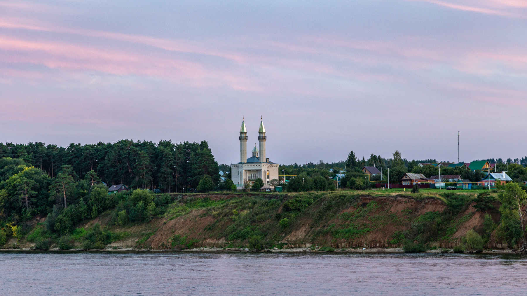 Верхнеуслонский район, прочие н.п., с. Кзыл-Байрак, Набережная улица