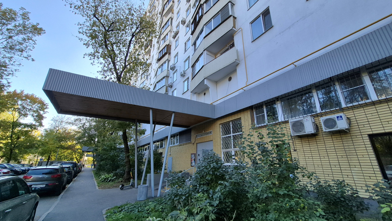 Москва, Проспект Мира, 110 / Новоалексеевская улица, 2