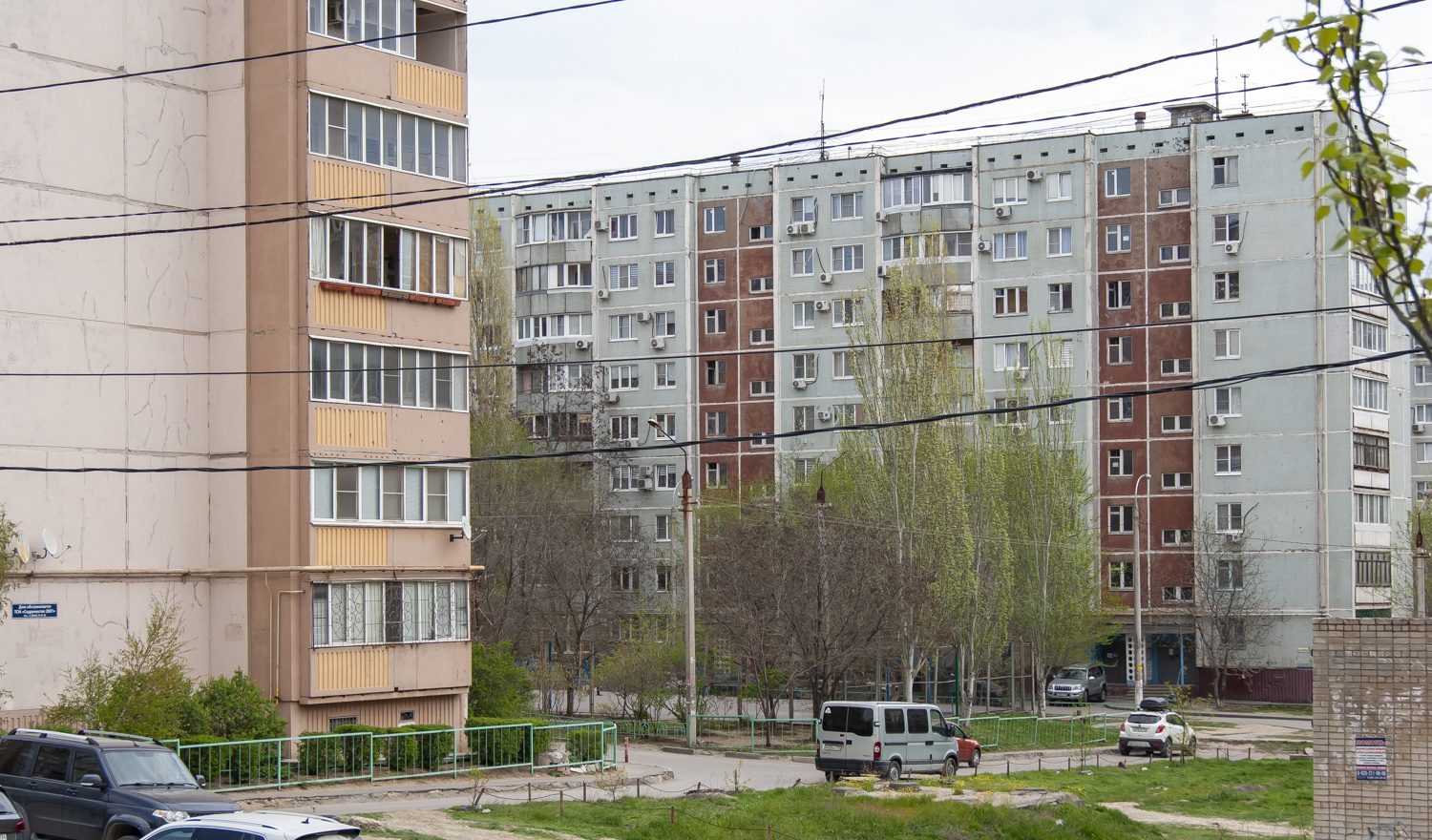 Волгоград, Улица 39-й Гвардейской, 26; Улица Маршала Ерёменко, 52