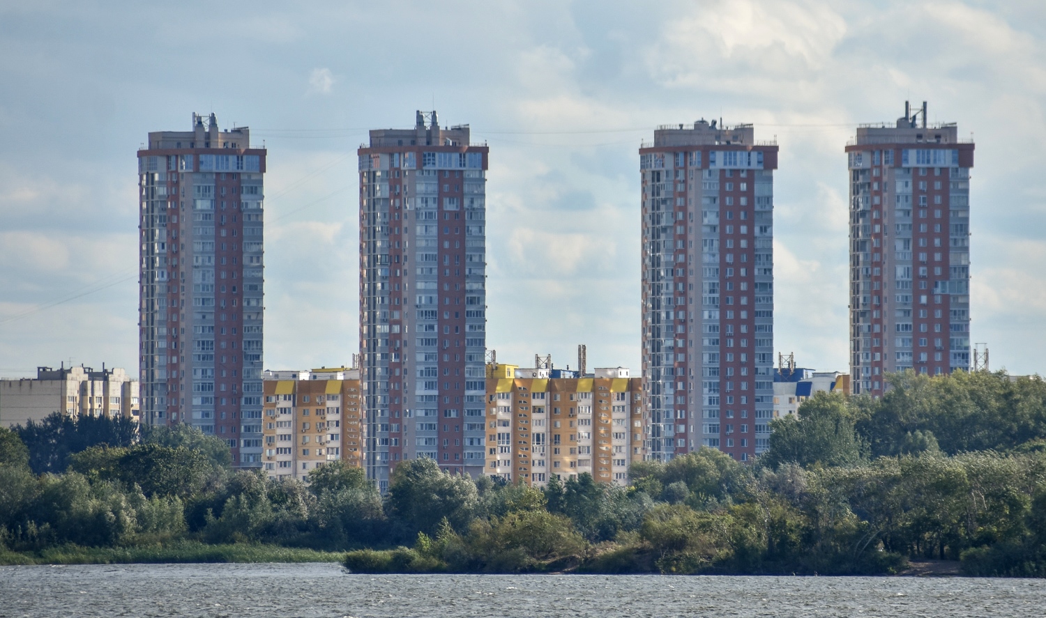 Энгельс, Улица Шурова Гора, 7 корп. 15; Улица Шурова Гора, 7 корп. 13; Улица Шурова Гора, 7 корп. 12А; Улица Шурова Гора, 7 корп. 12
