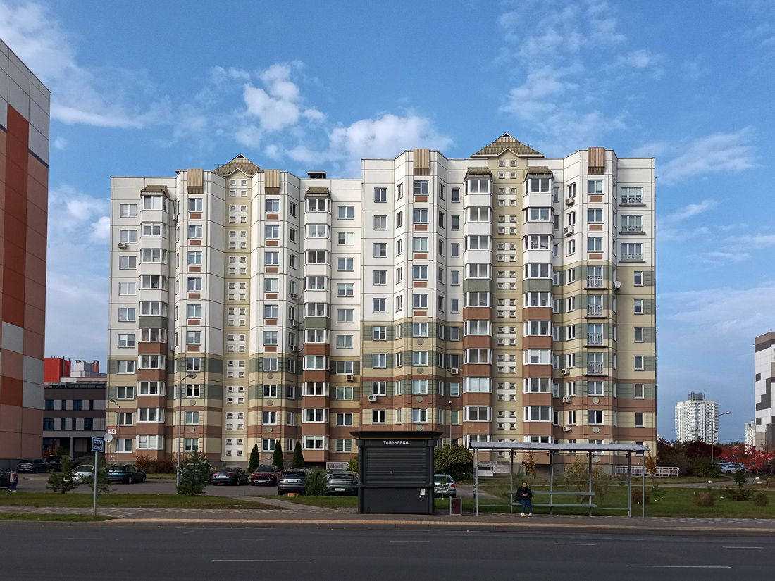 Минск, Улица Юрия Семеняко, 44