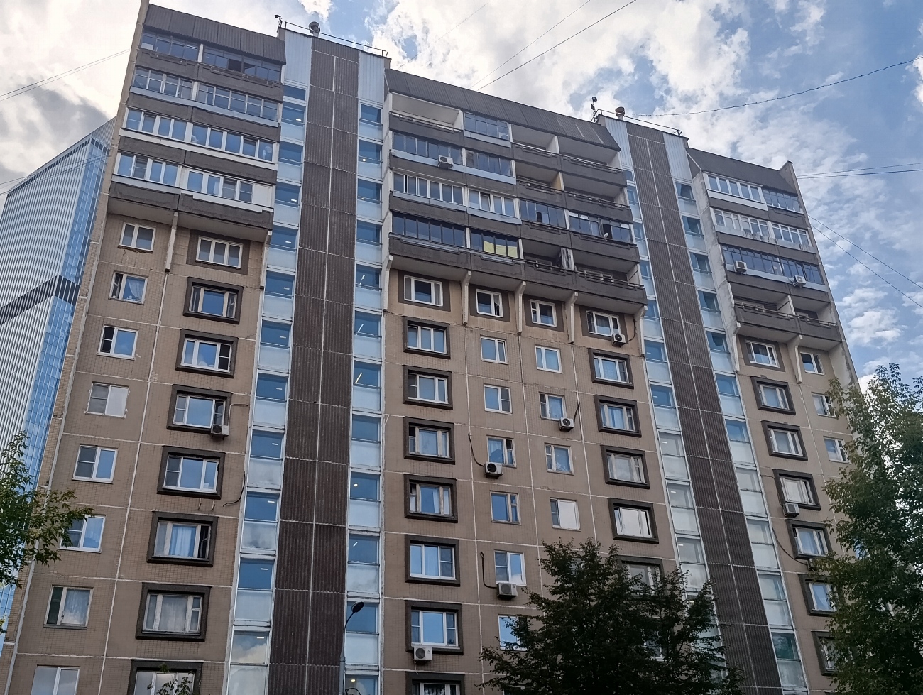 Москва, 2-й Красногвардейский проезд, 8А