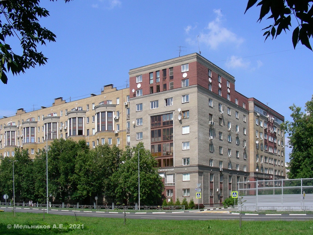 Нижний Новгород, Молодёжный проспект, 38